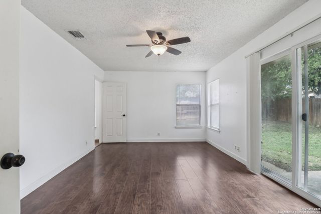 345 Cypressfox, San Antonio, TX 78245