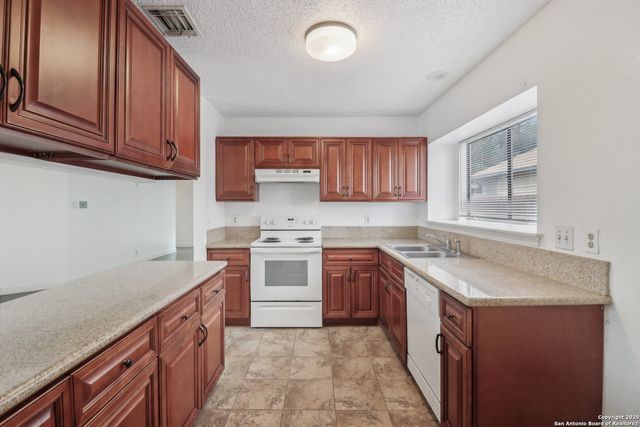 345 Cypressfox, San Antonio, TX 78245