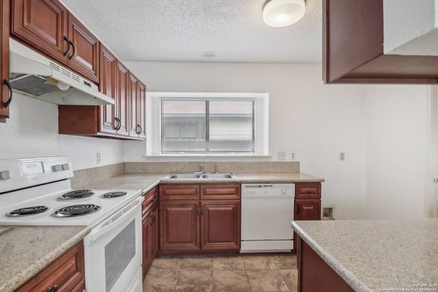 345 Cypressfox, San Antonio, TX 78245