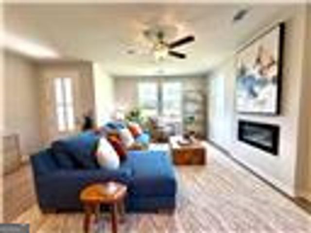 481 Crown Drive, Emerson, GA 30137