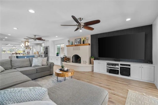 1015 Summit, Crestline, CA 92325