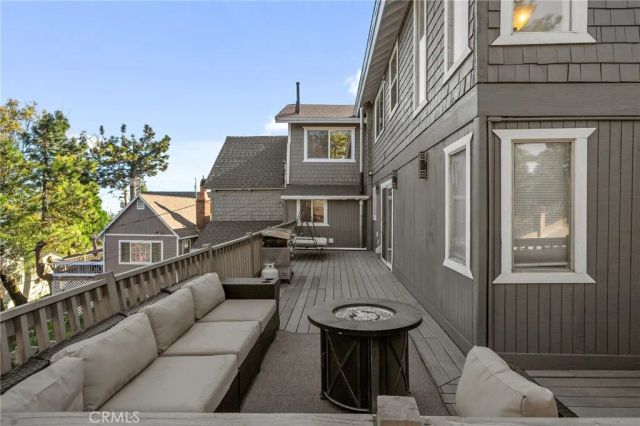 1015 Summit, Crestline, CA 92325