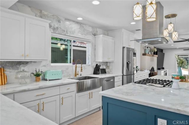 1015 Summit, Crestline, CA 92325