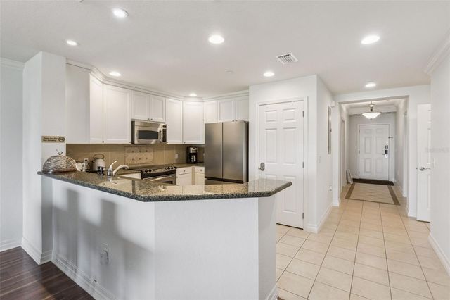 1112 SUNSET VIEW CIRCLE 203, Kissimmee, FL 34747