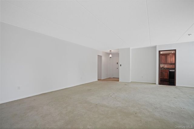 500 High Point Drive 403, Hartsdale, NY 10530