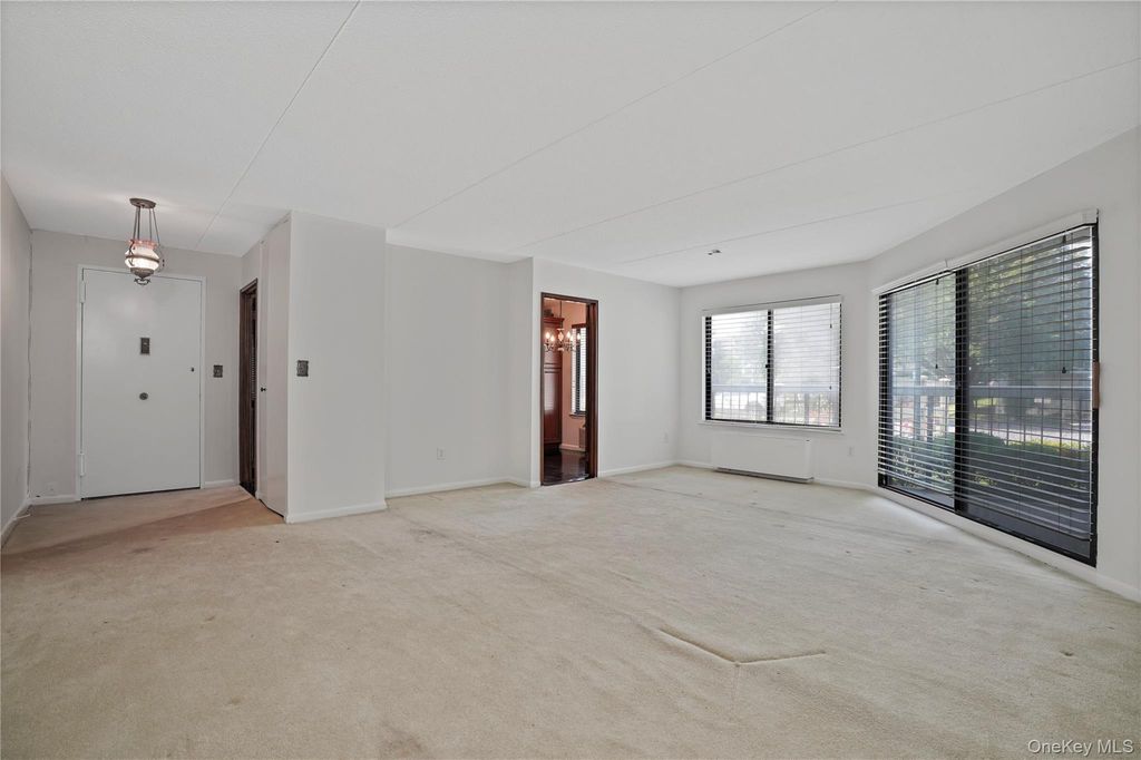 500 High Point Drive 403, Hartsdale, NY 10530 — photo 2