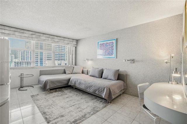 2751 S Ocean Dr 1805S, Hollywood, FL 33019