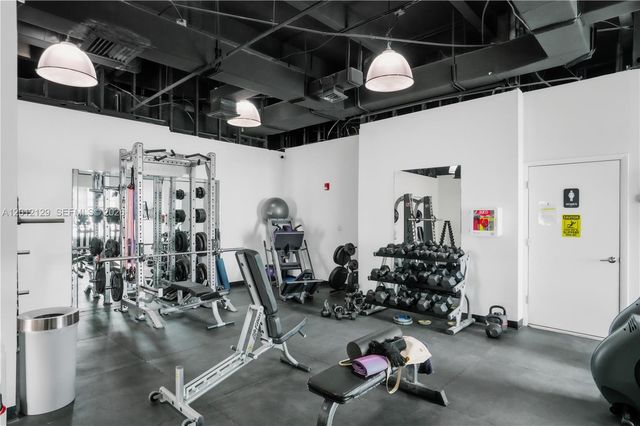 2751 S Ocean Dr 1805S, Hollywood, FL 33019