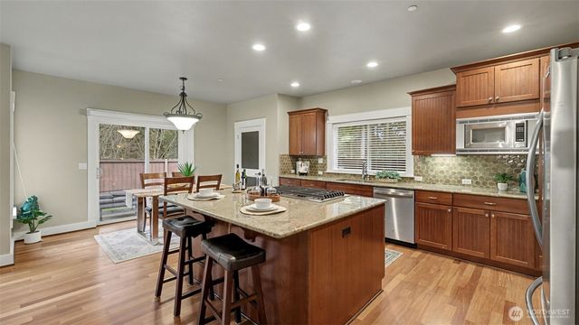 15557 SE 160th Place, Renton, WA 98058