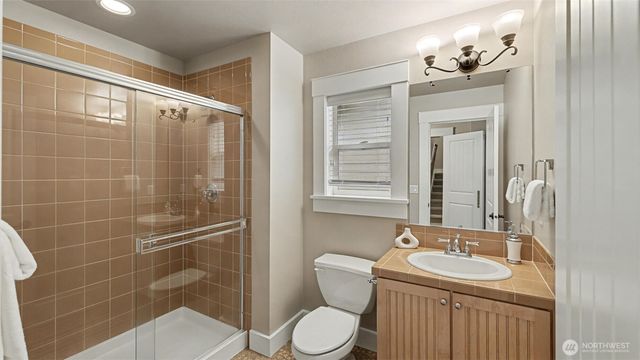 15557 SE 160th Place, Renton, WA 98058