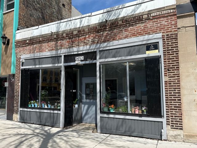 2452 W Division Street, Chicago, IL 60622
