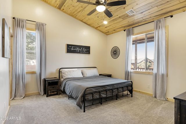 2718 Church Lane, Overgaard, AZ 85933