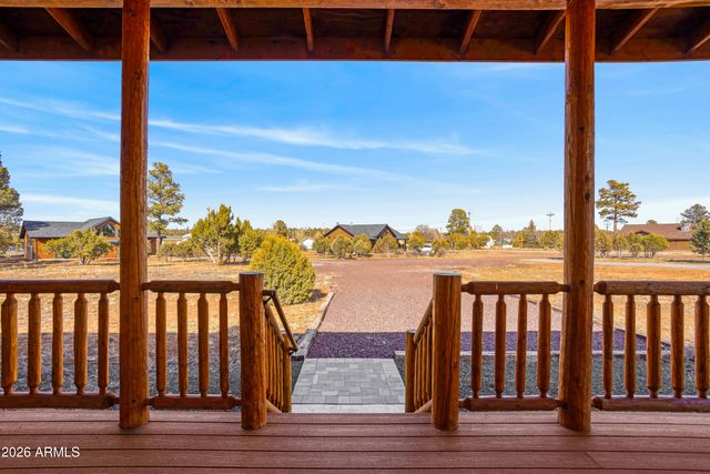 2718 Church Lane, Overgaard, AZ 85933