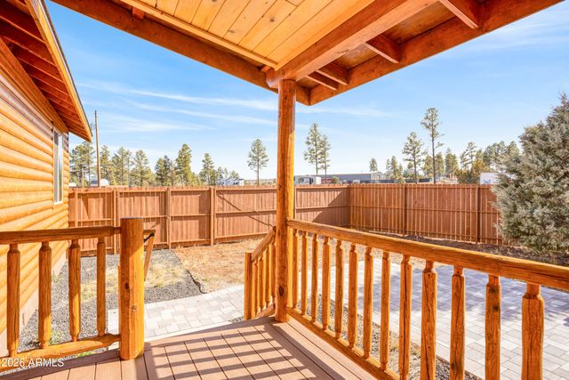 2718 Church Lane, Overgaard, AZ 85933