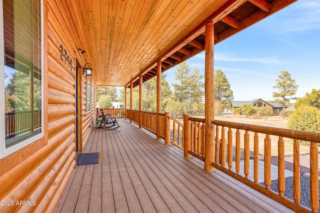 2718 Church Lane, Overgaard, AZ 85933