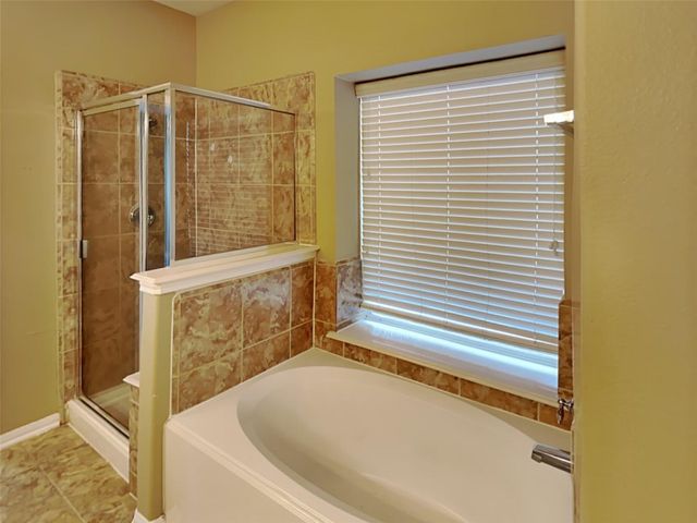 5718 Emerald Brook Lane, League City, TX 77573