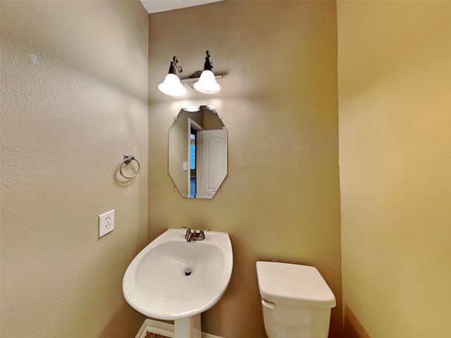 5718 Emerald Brook Lane, League City, TX 77573