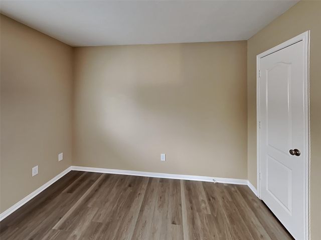 5718 Emerald Brook Lane, League City, TX 77573