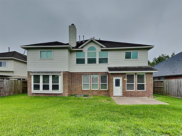 5718 Emerald Brook Lane, League City, TX 77573