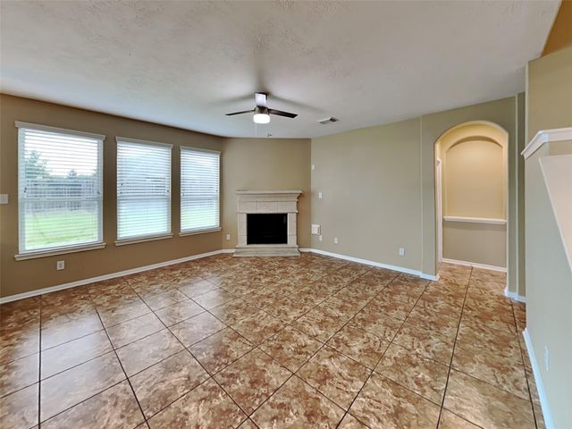 5718 Emerald Brook Lane, League City, TX 77573