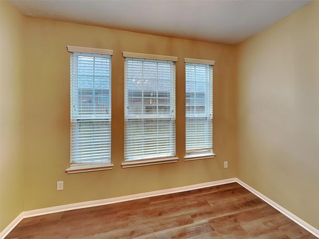 5718 Emerald Brook Lane, League City, TX 77573