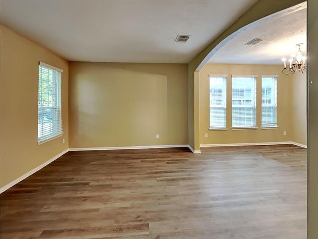 5718 Emerald Brook Lane, League City, TX 77573