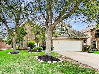 5718 Emerald Brook Lane, League City, TX 77573
