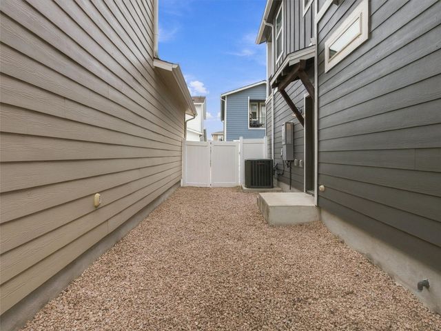 8005 Mellencamp DR 210, Austin, TX 78744