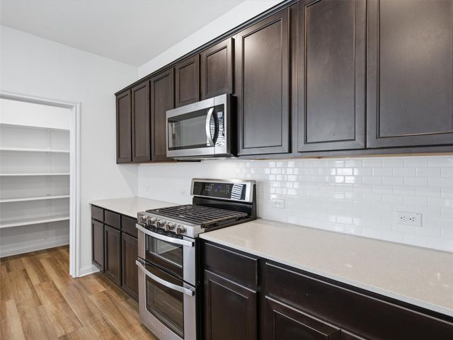 8005 Mellencamp DR 210, Austin, TX 78744