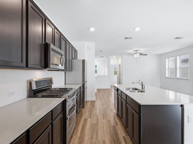 8005 Mellencamp DR 210, Austin, TX 78744