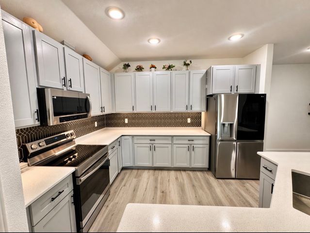 1134 Vintage Avenue, Gainesville, TX 76240