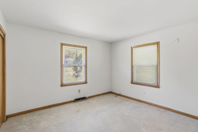 1801 PARKADE BLVD, Columbia, MO 65202