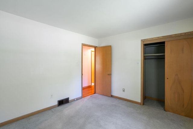 1801 PARKADE BLVD, Columbia, MO 65202