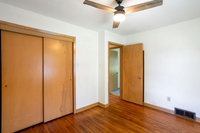1801 PARKADE BLVD, Columbia, MO 65202