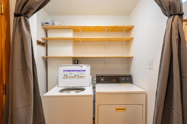 1801 PARKADE BLVD, Columbia, MO 65202
