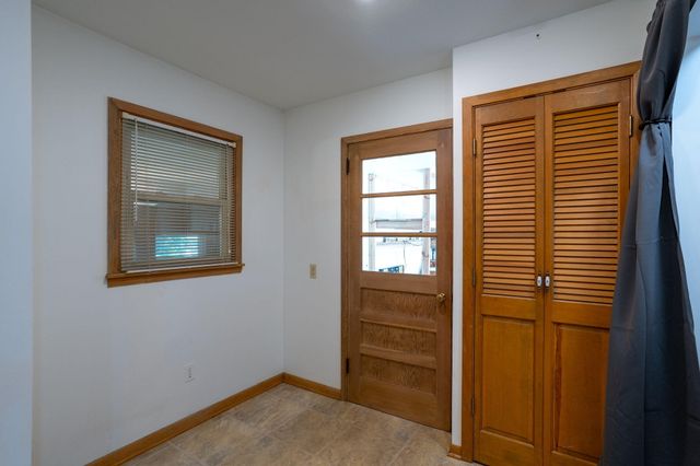 1801 PARKADE BLVD, Columbia, MO 65202