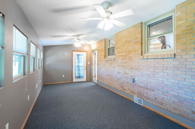 1801 PARKADE BLVD, Columbia, MO 65202