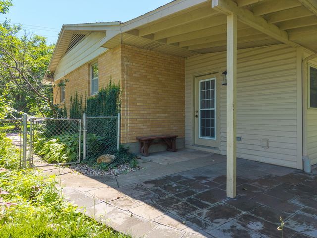 1801 PARKADE BLVD, Columbia, MO 65202