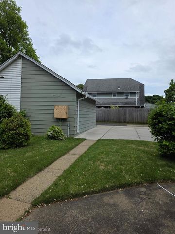803 ASHBOURNE RD, Cheltenham, PA 19012