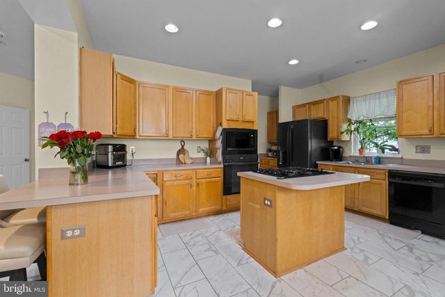 1910 MARS RUN RD, Baltimore, MD 21221