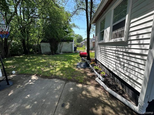 19780 Barlow Street, Detroit, MI 48205