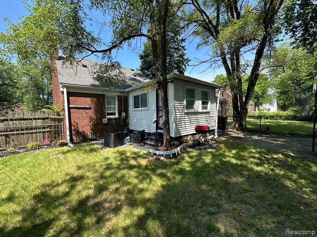 19780 Barlow Street, Detroit, MI 48205