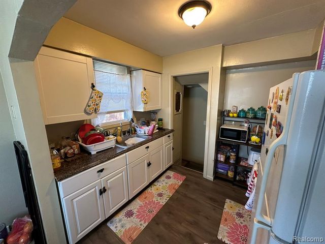 19780 Barlow Street, Detroit, MI 48205