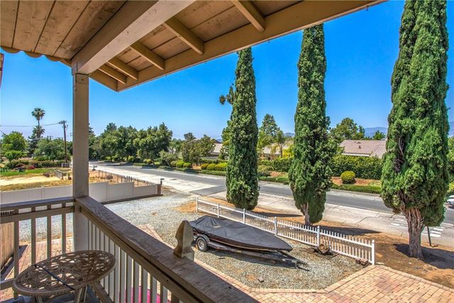 375 E County Line Road, Calimesa, CA 92320