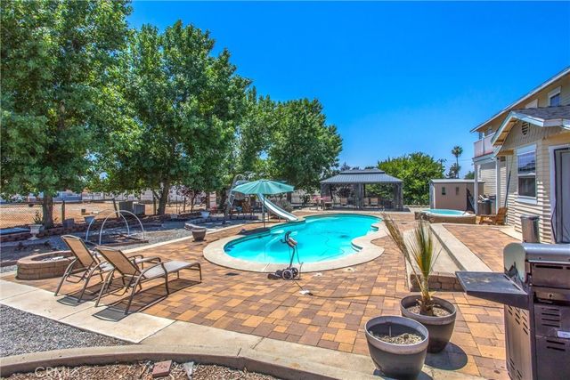 375 E County Line Road, Calimesa, CA 92320