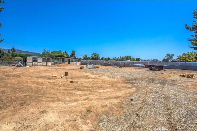 375 E County Line Road, Calimesa, CA 92320