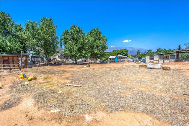 375 E County Line Road, Calimesa, CA 92320