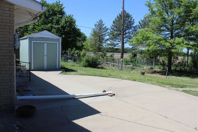 738 Greenbriar Circle, Salina, KS 67401