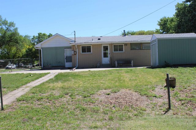 738 Greenbriar Circle, Salina, KS 67401