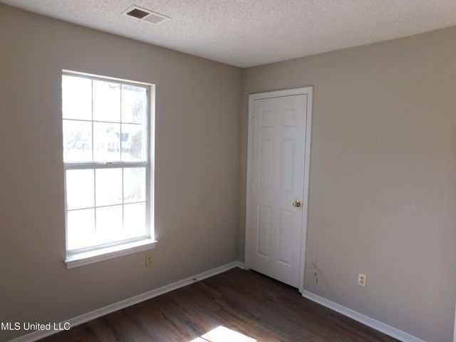 5820 Briarwood Drive, Horn Lake, MS 38637